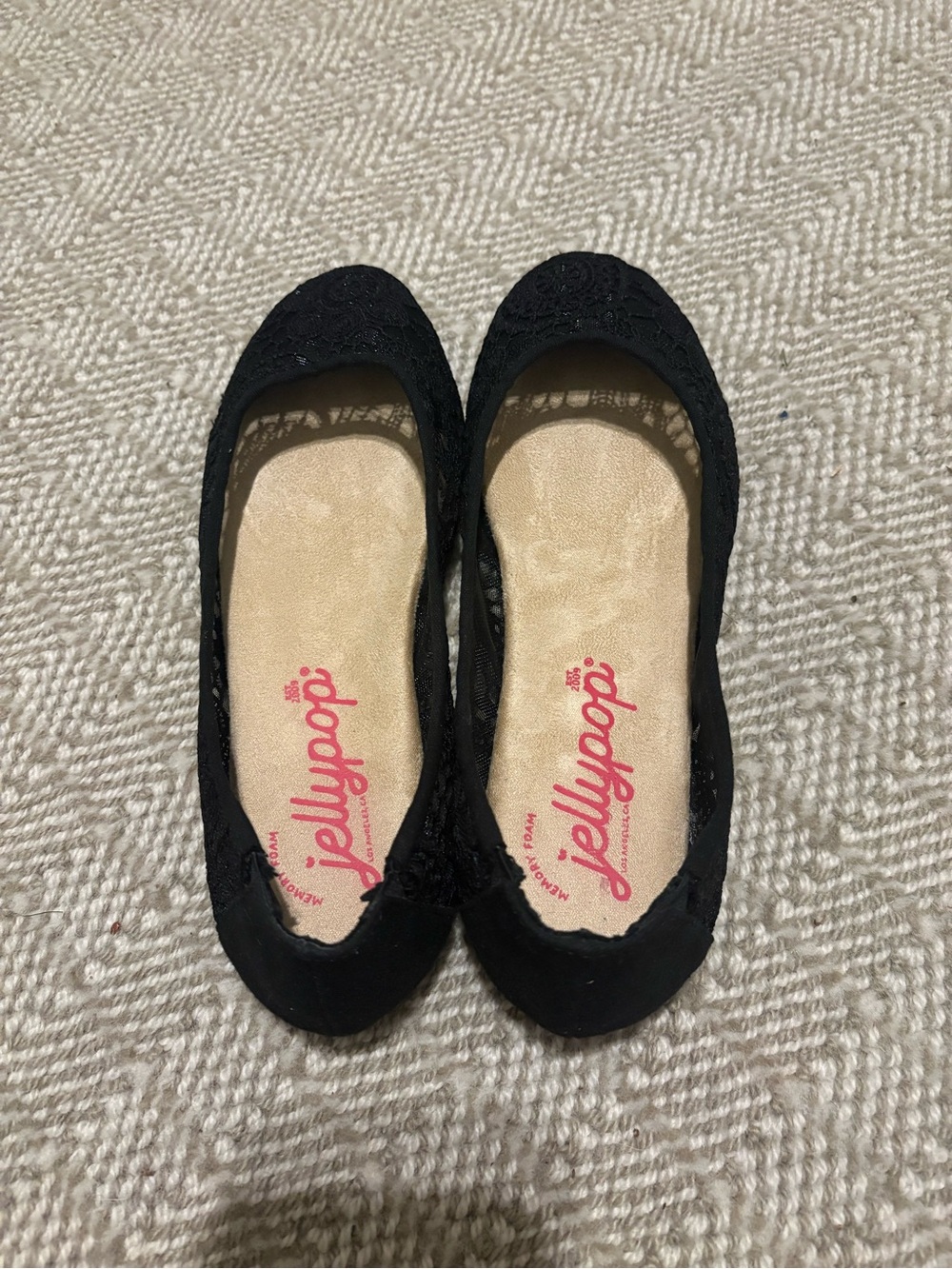 Jellypop Black Lace Round-Toe Ballet Flats